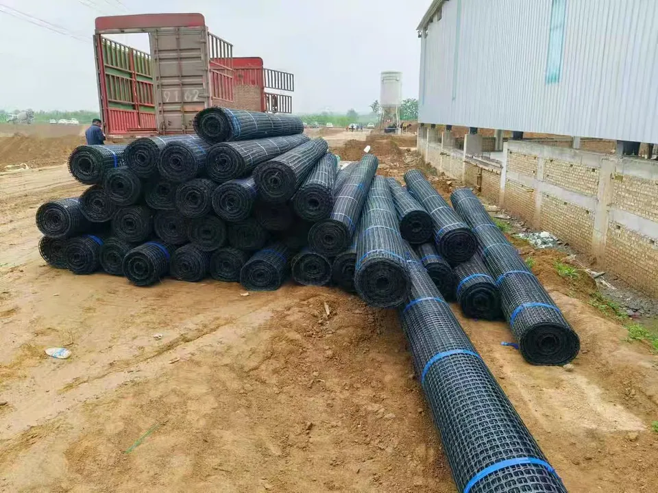 حساب كمية شبكة التسليح الأرضية لتدعيم طبقة أساس الطريق