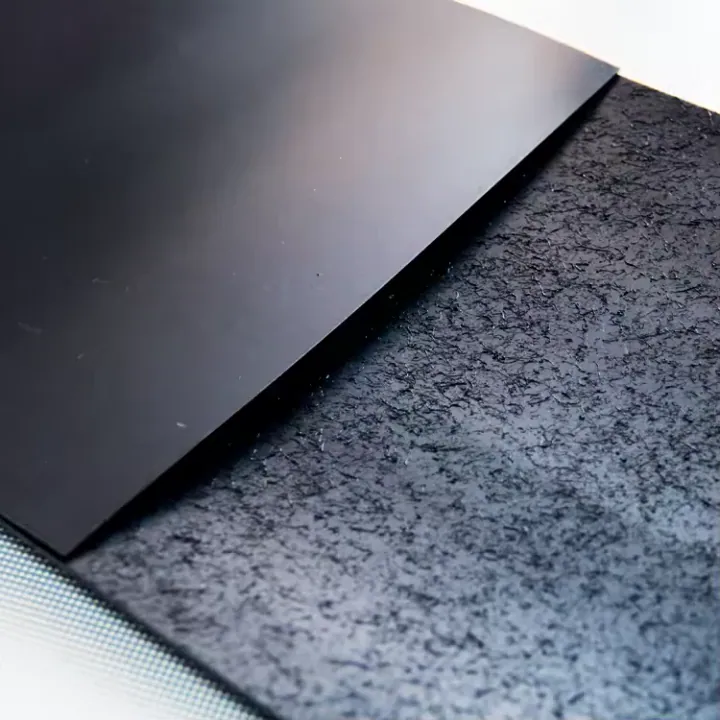 Geomembran HDPE Bertekstur