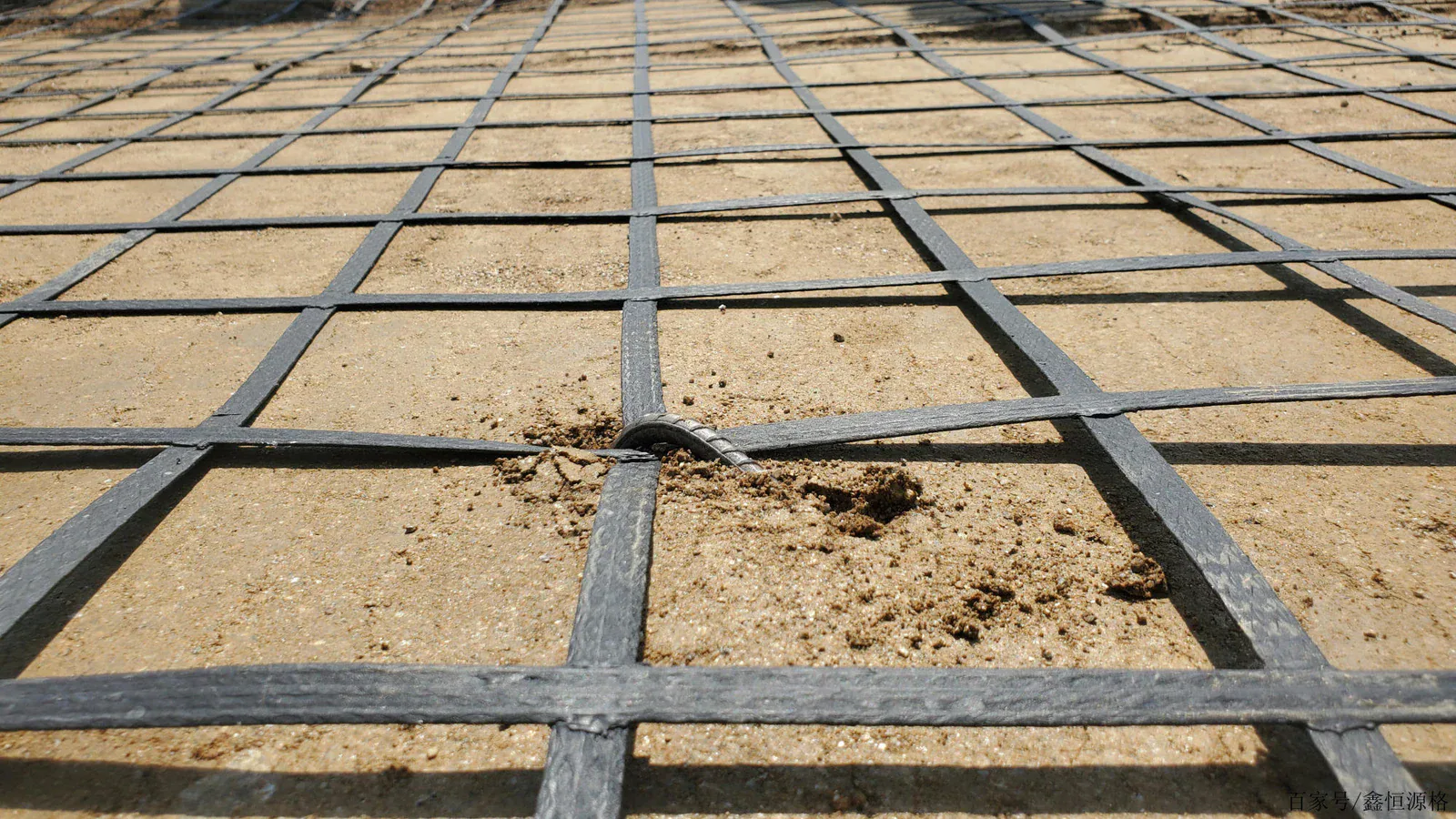 هندسة الطرق والسكك الحديدية — تعريف القطاع والتحديات الهندسية