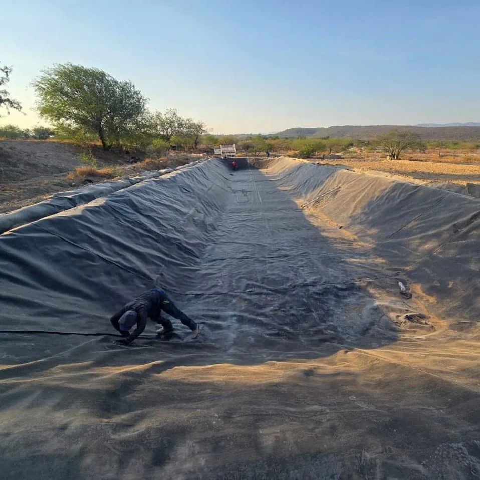 Geomembran LLDPE 4